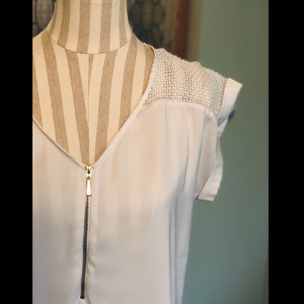 Blouse - Picture 2 of 3